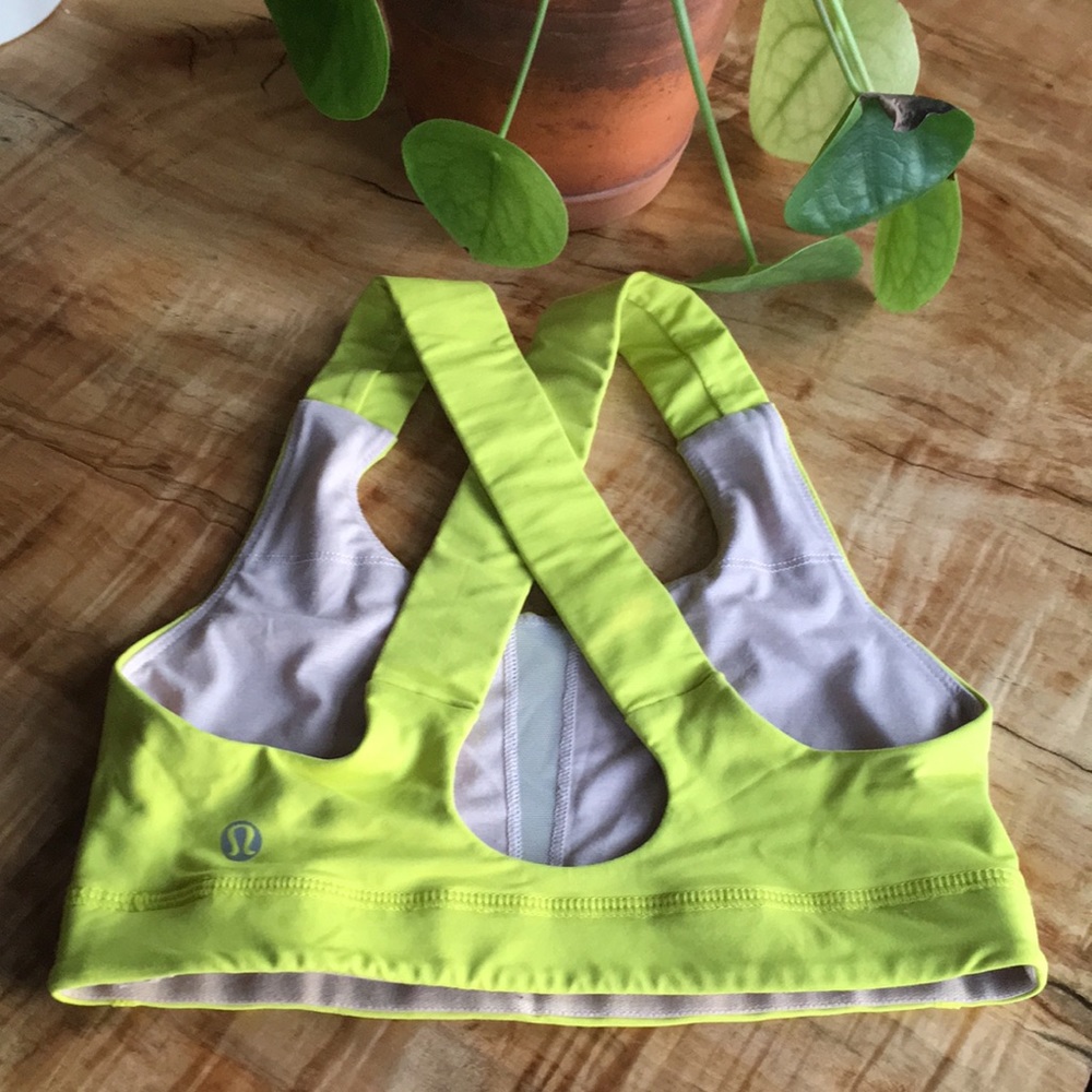 Lululemon sports bra